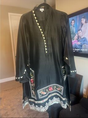 SANA Black Long Sleeve Embroidered Trim Tunic Dress